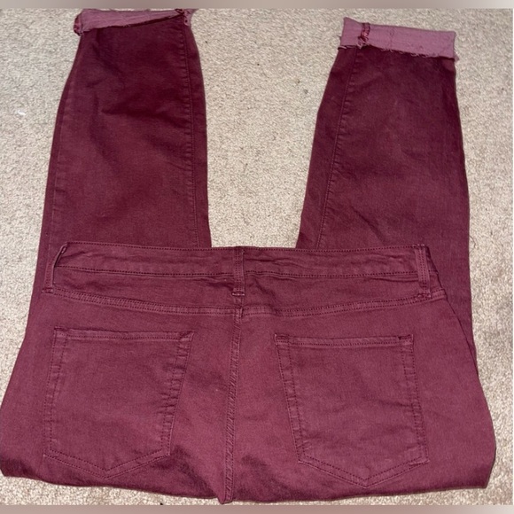Women's EUC A.n.a Burgundy Skinny Jeggings Size 16 Ankle Length - Picture 2 of 4